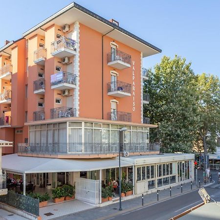 Hotel Valparaiso Rimini Exteriör bild